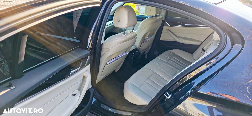 BMW Seria 5 520d xDrive AT - 9