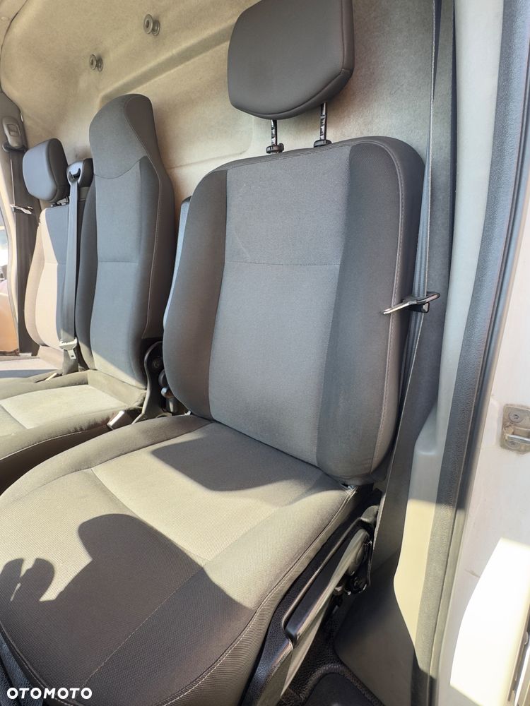 Nissan NV400 - 18