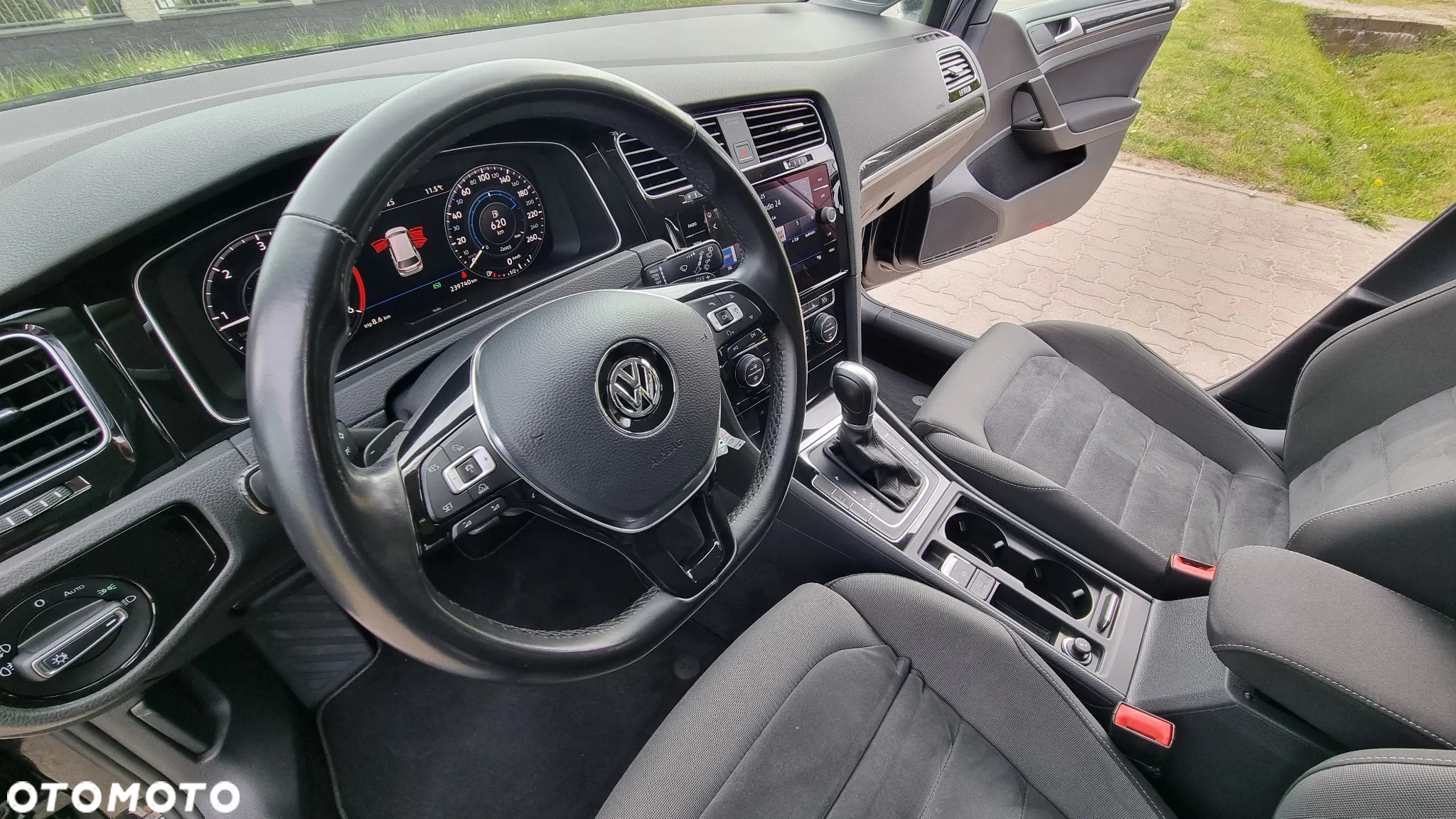 Volkswagen Golf 2.0 TDI (BlueMotion Technology) DSG Highline - 25