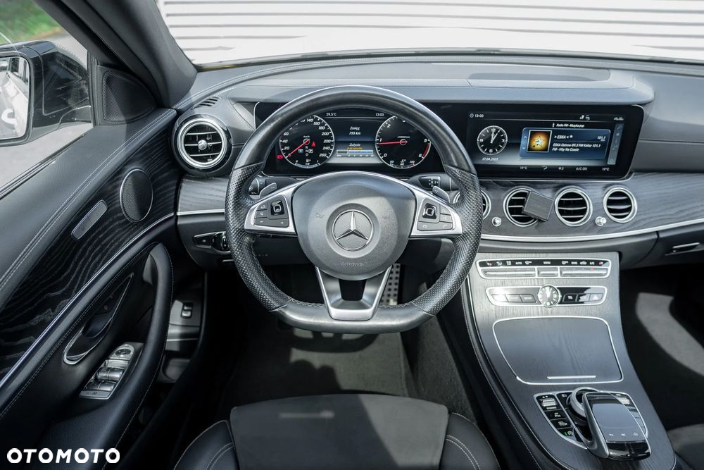 Mercedes-Benz Klasa E 220 d 4-Matic 9G-TRONIC - 11