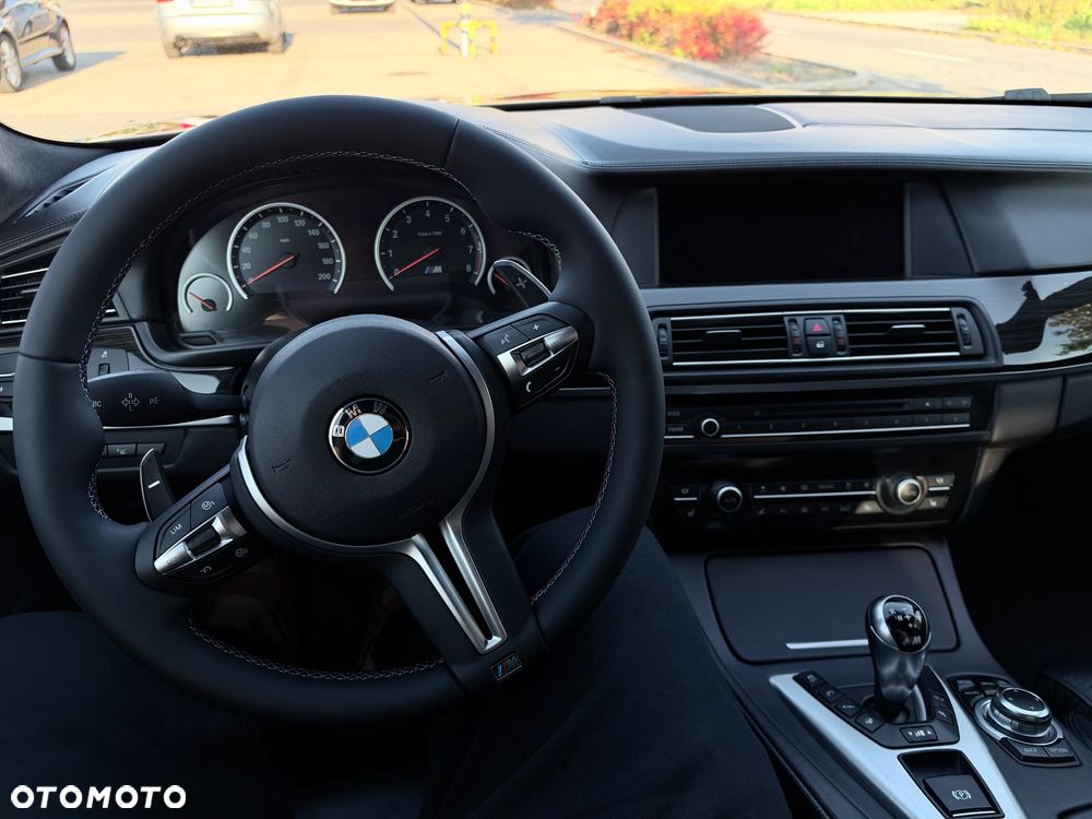 BMW M5 Standard - 12