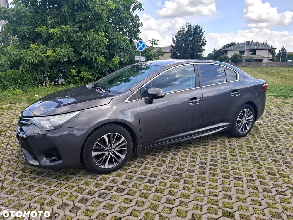 Toyota Avensis - 1
