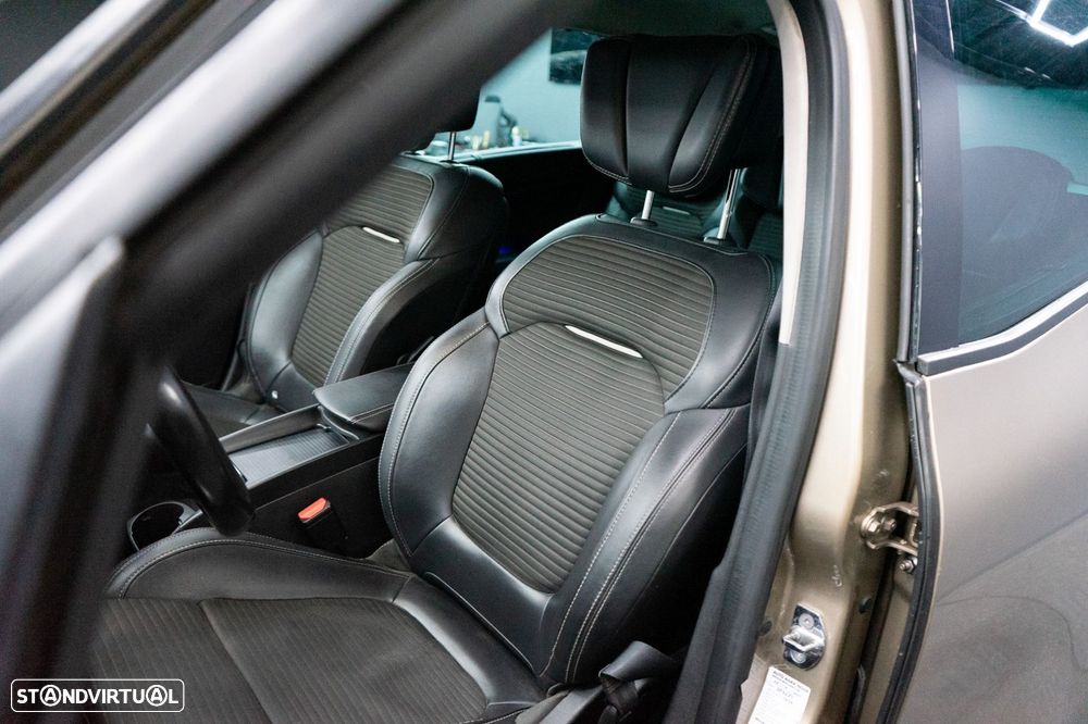 Renault Scénic 1.5 dCi Bose Edition EDC SS - 6