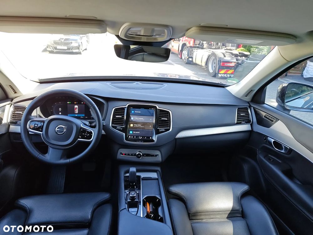 Volvo XC 90 D5 SCR AWD Momentum 7os - 30