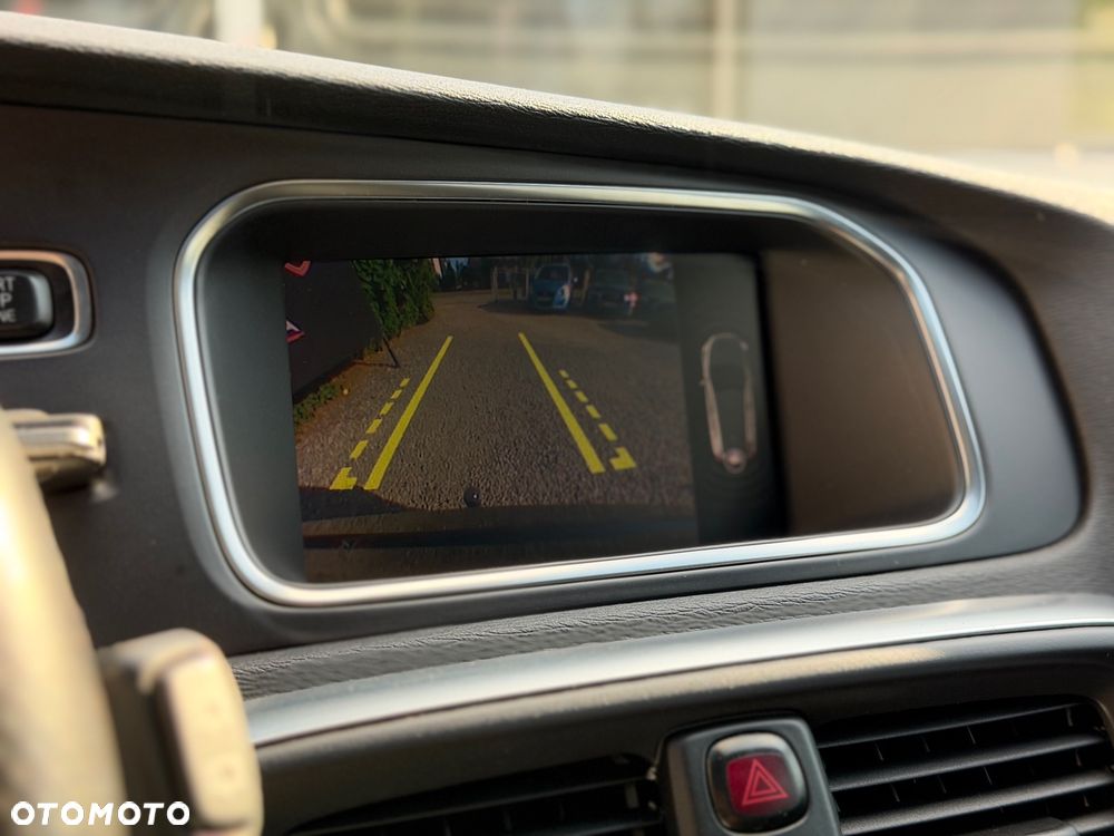 Volvo V40 D3 Geartronic RDesign - 35