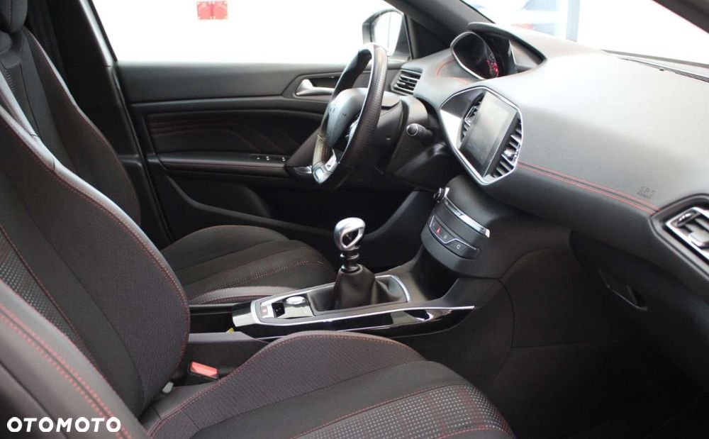 Peugeot 308 - 18