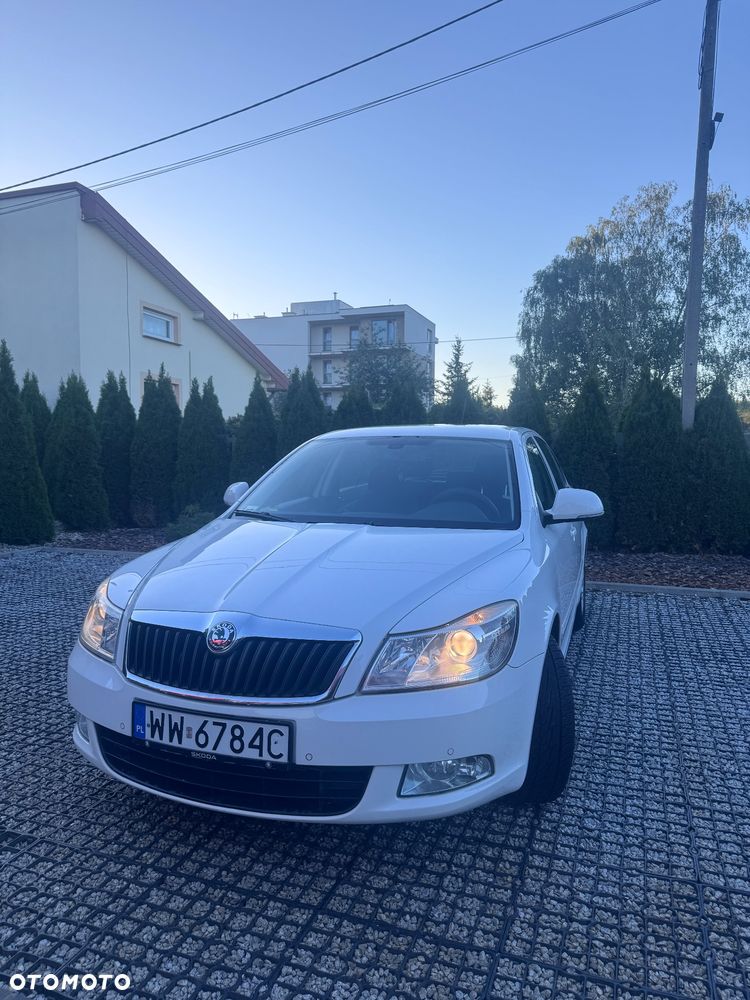 Skoda Octavia 1.6 Ambiente - 3