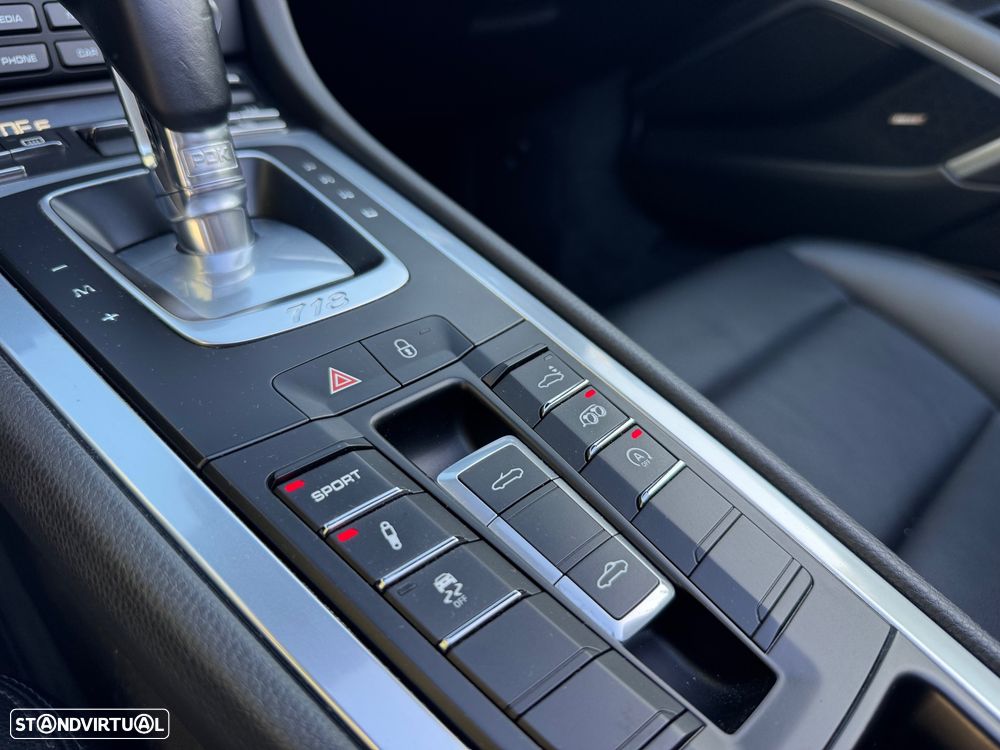 Porsche 718 - 13