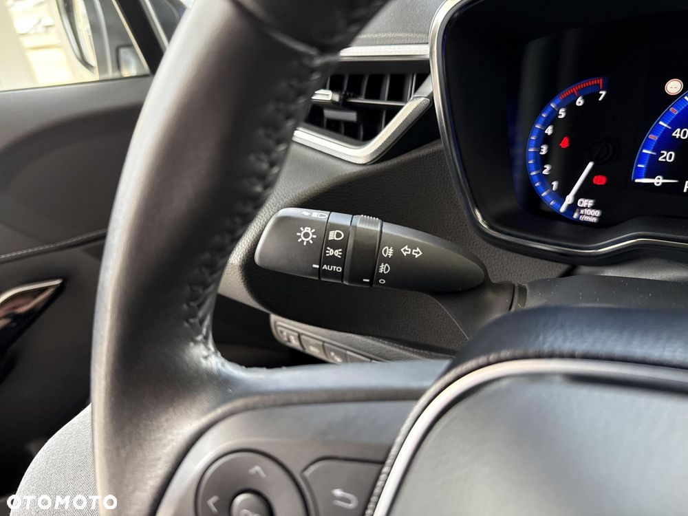 Toyota Corolla 1.8 Hybrid Comfort - 22