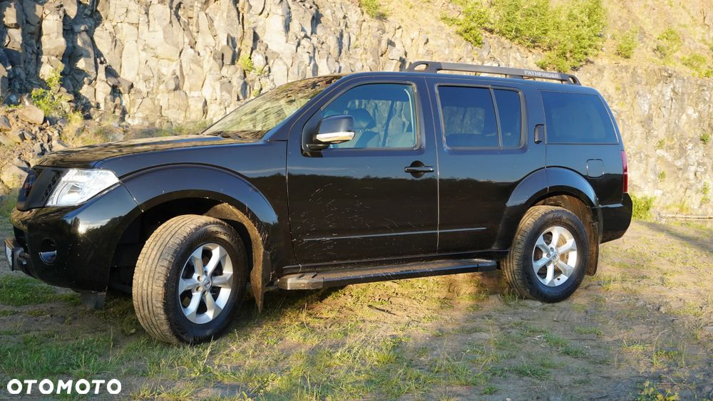 Nissan Pathfinder 2.5 D SE - 10