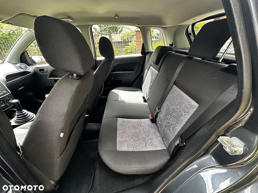 Ford Fiesta - 11