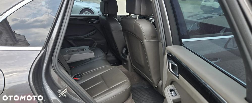 Porsche Macan - 16