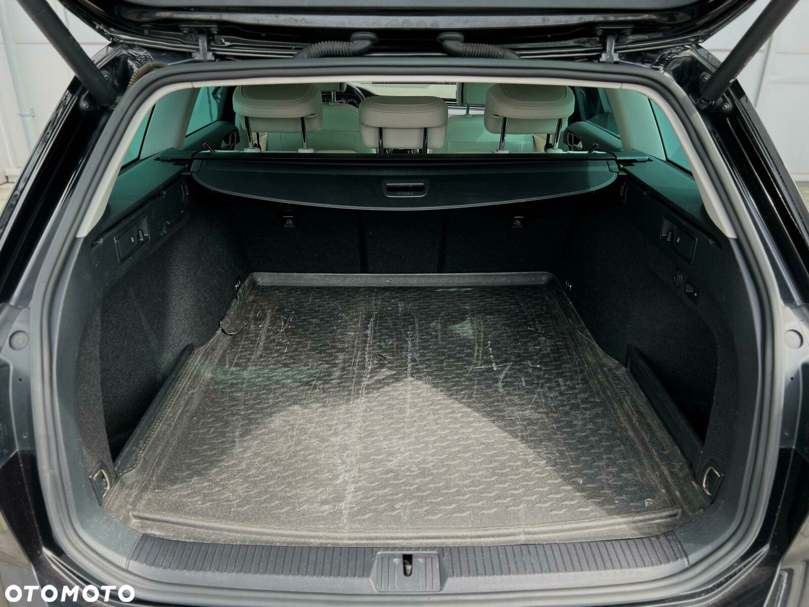 Volkswagen Passat - 24