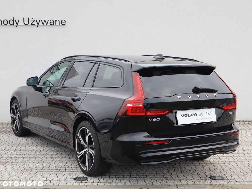 Volvo V60 B4 B Plus Dark - 3