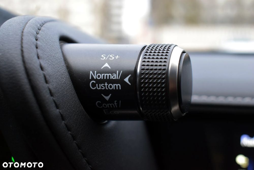 Lexus LC 500 Prestige - 11