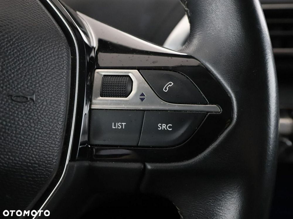 Peugeot 3008 1.5 BlueHDi Allure S&S - 32