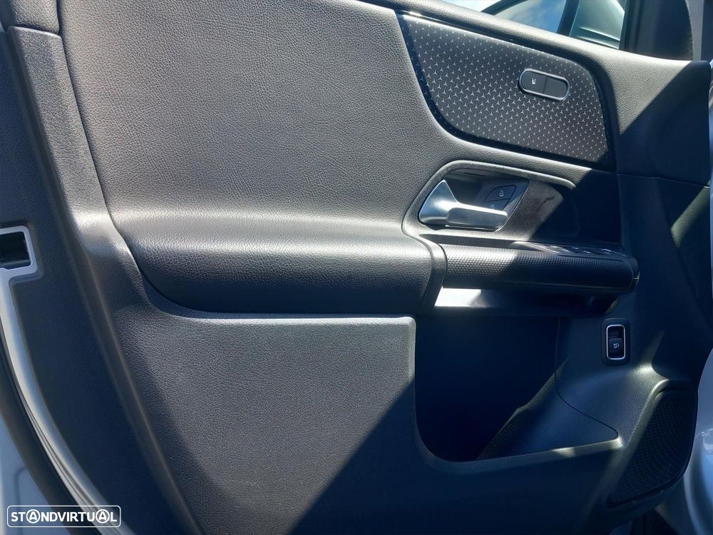Mercedes-Benz GLB 180 d Style - 8