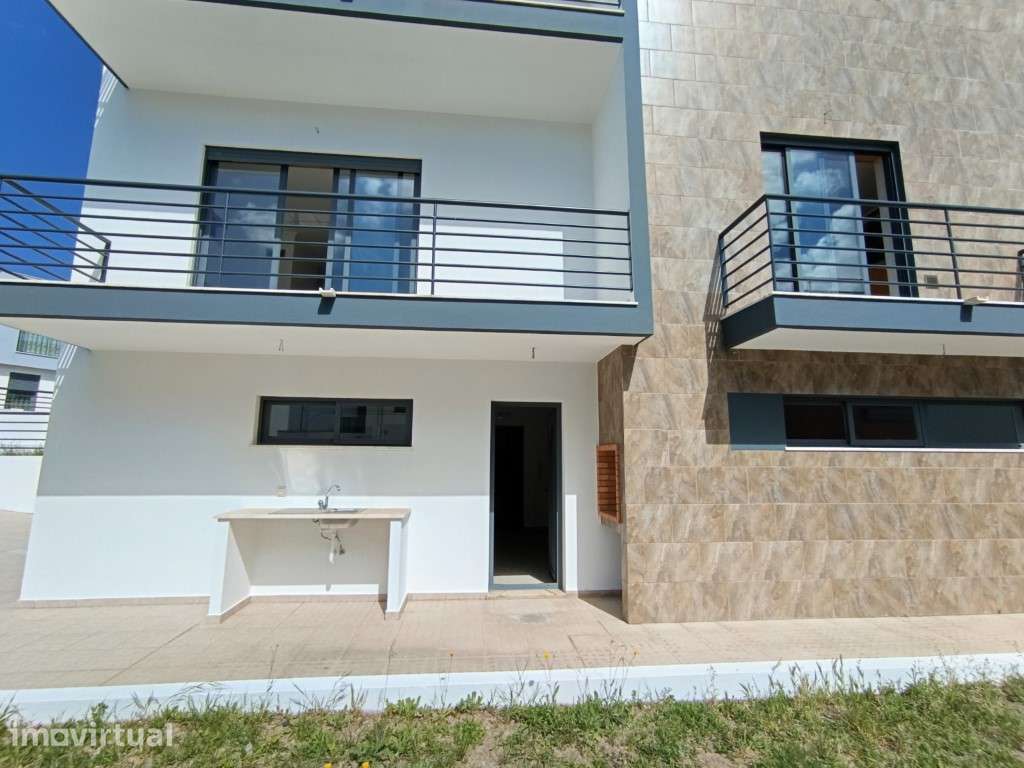 Moradia isolada T5 em Feijó - Almada - Grande imagem: 2/60