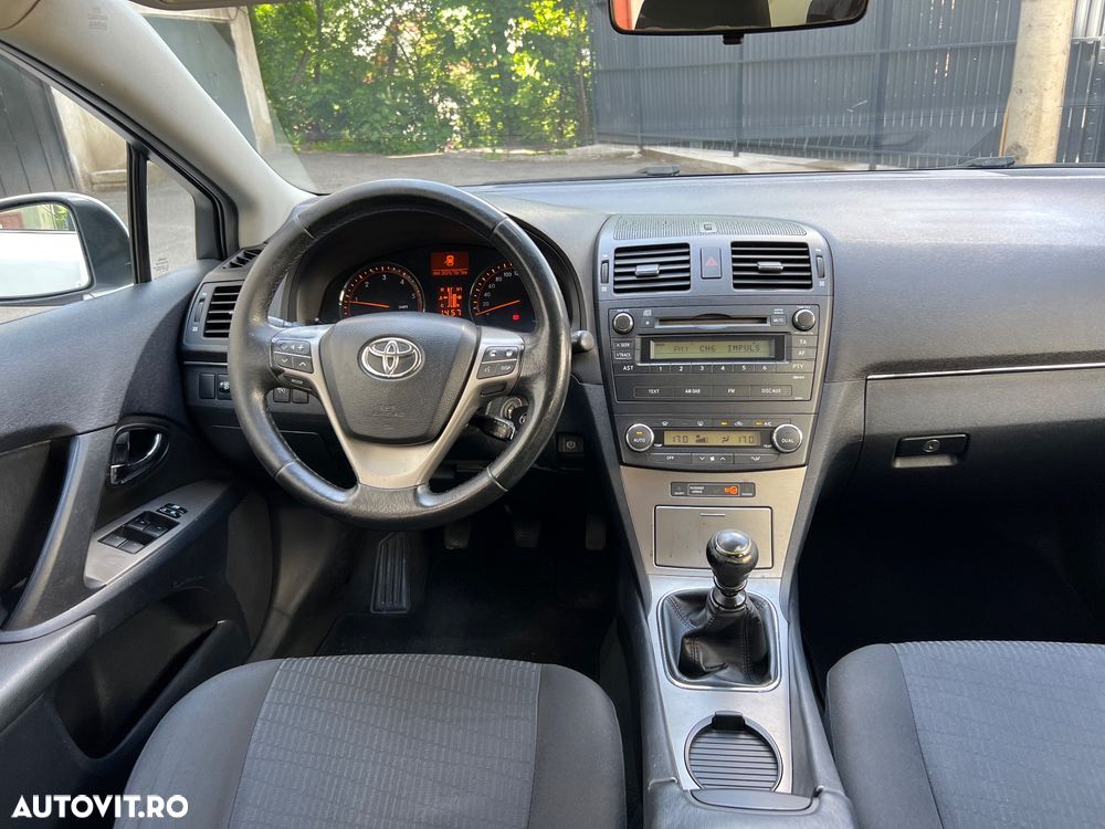 Toyota Avensis - 14