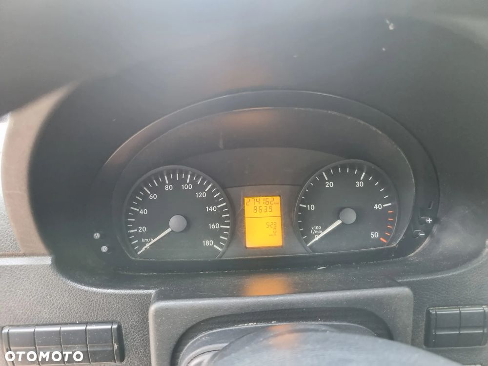 Mercedes-Benz Sprinter - 15