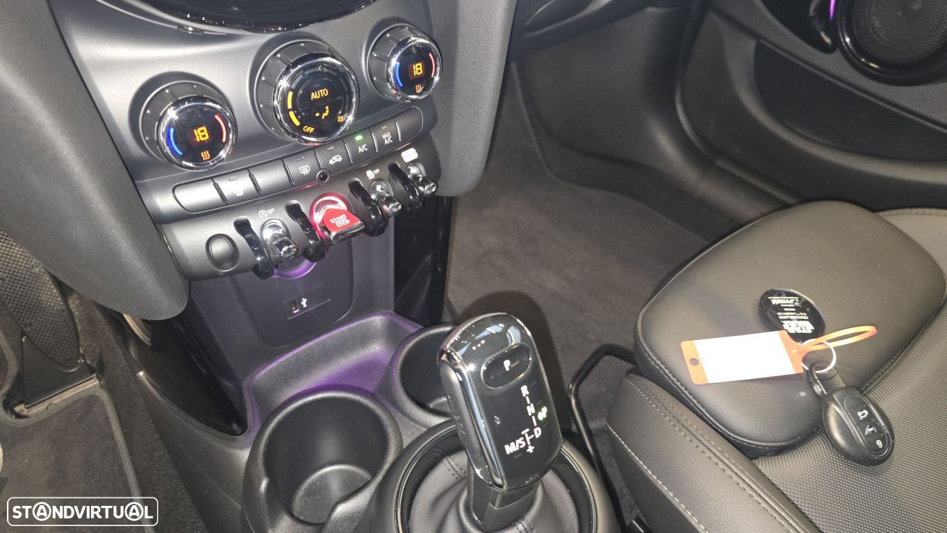 MINI 5 Portas Cooper Sport Edition Auto - 44