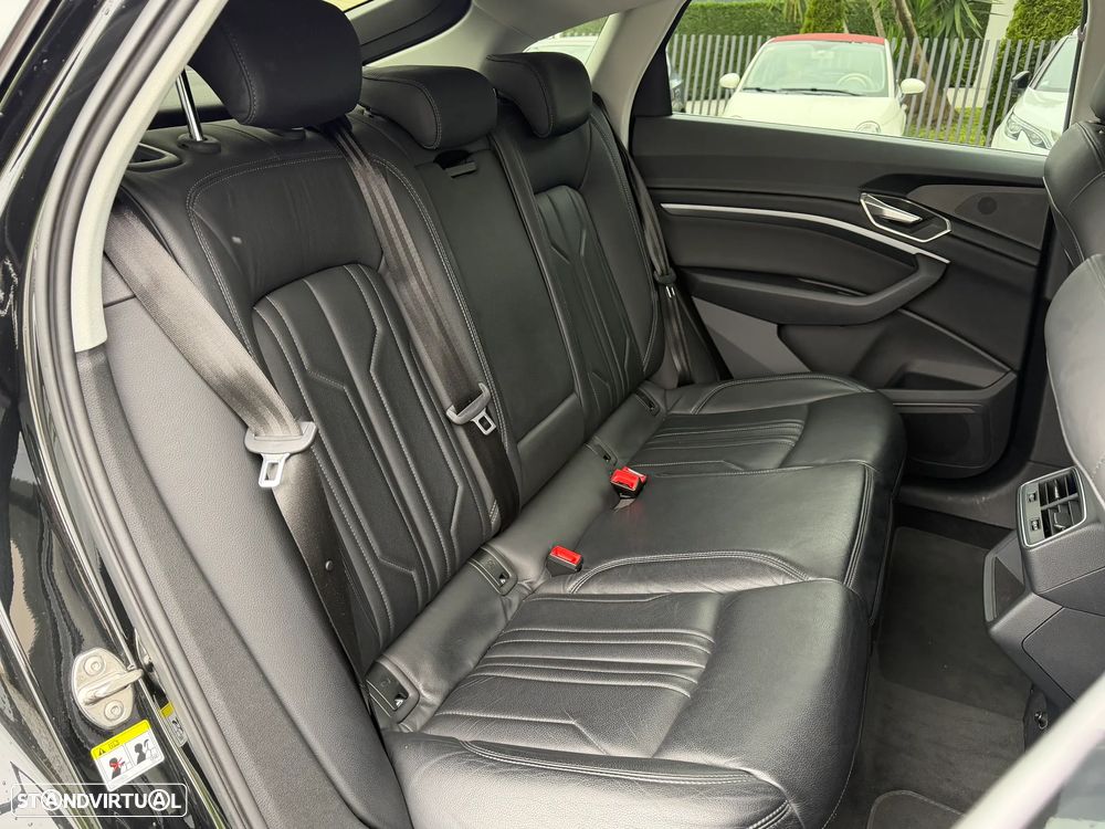 Audi Q8 e-Tron Sportback 55 quattro S line - 14