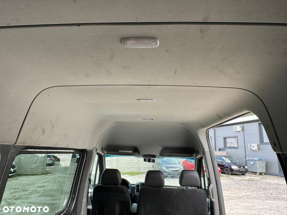 Mercedes-Benz Sprinter - 25