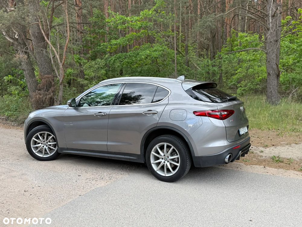 Alfa Romeo Stelvio - 5