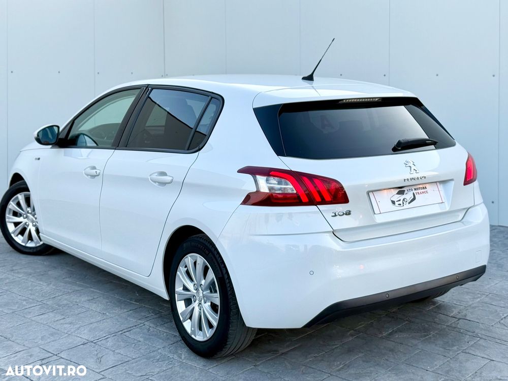 Peugeot 308 1.2 L PureTech Turbo Active - 3