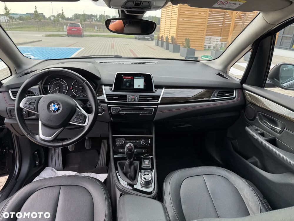BMW Seria 2 216i - 8