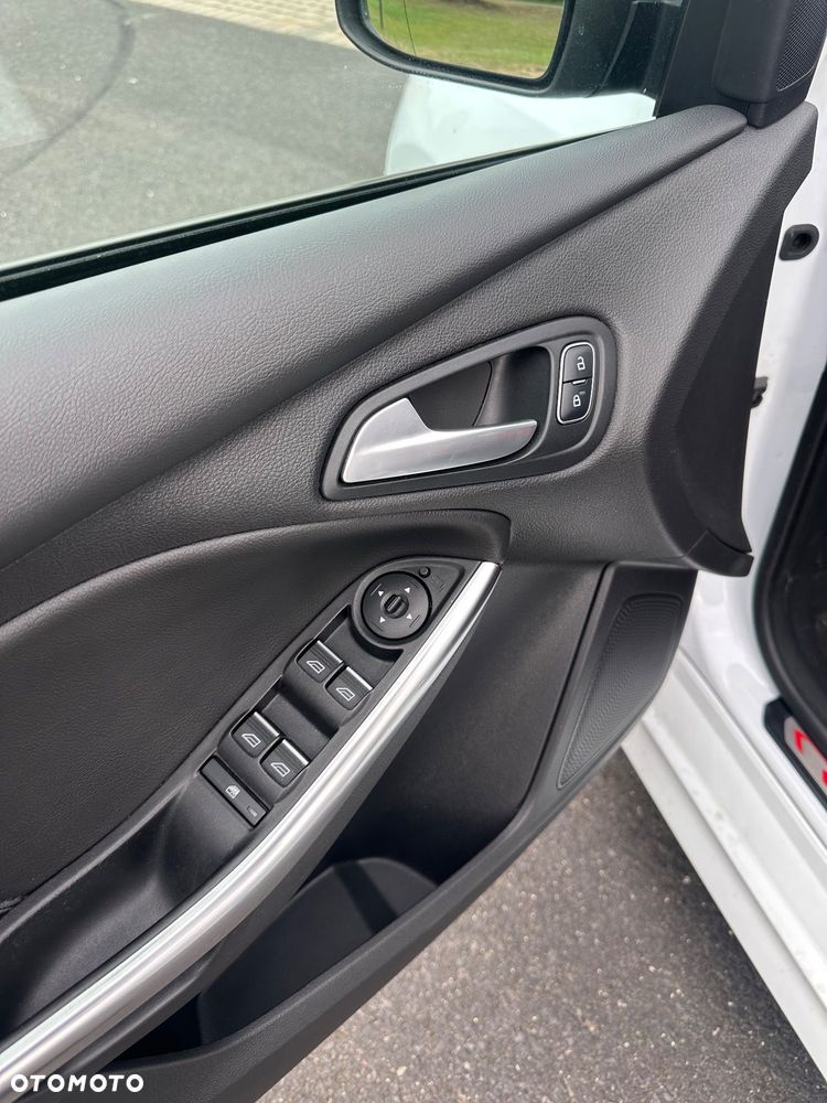 Ford Focus 2.0 EcoBoost ST - 16
