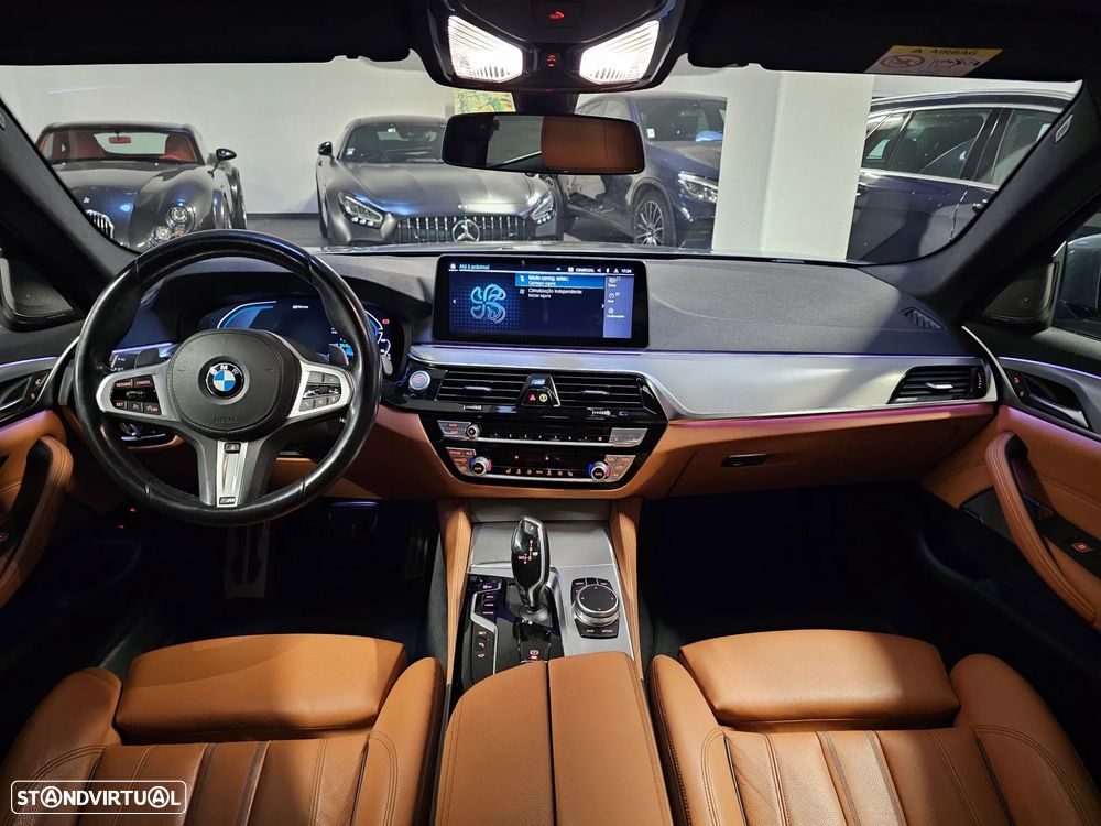 BMW 530 e Pack Desportivo M - 2