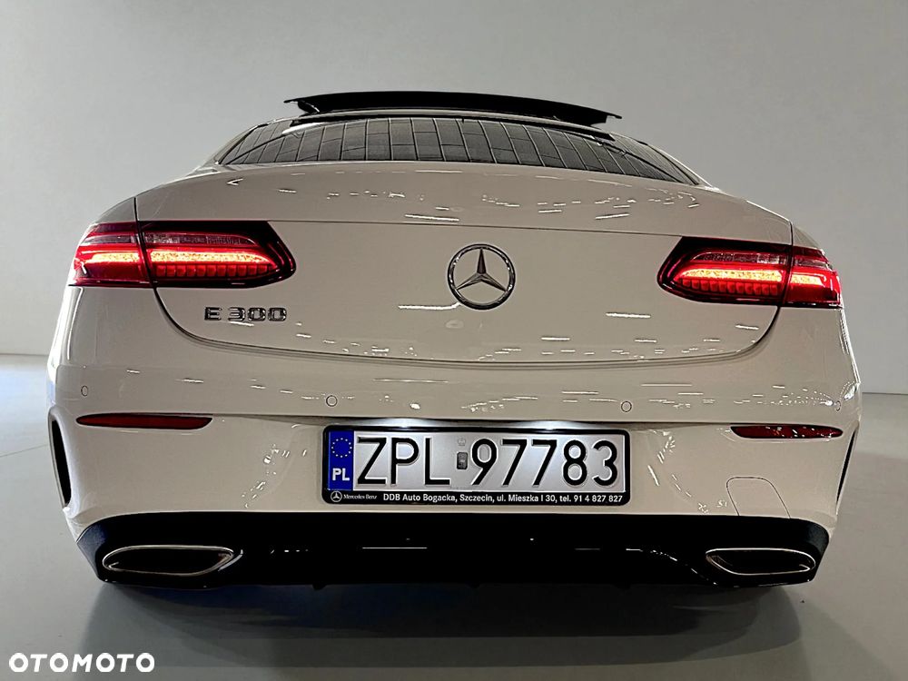 Mercedes-Benz Klasa E - 32
