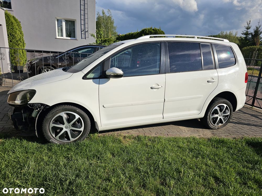 Volkswagen Touran 1.6 TDI DPF Life - 1