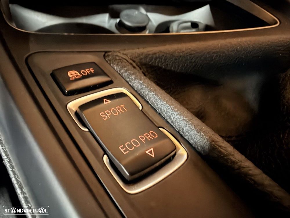 BMW 218 i Cabrio Line Sport - 26