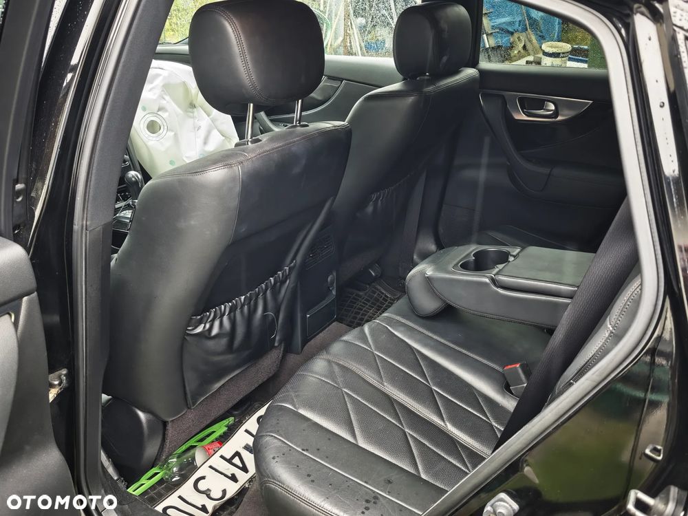 Infiniti FX FX30d S Premium - 6