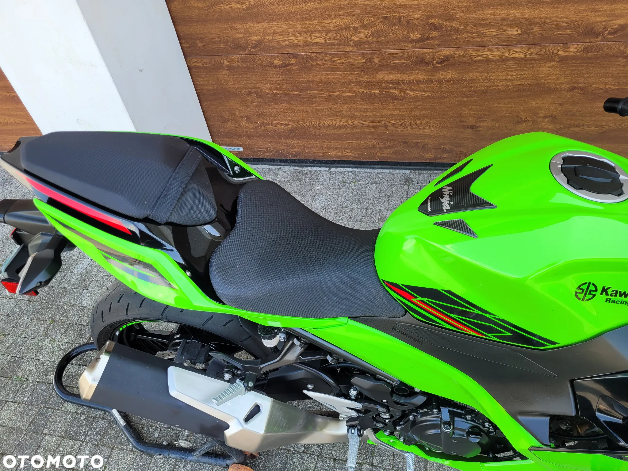 Kawasaki Ninja 400 - 16