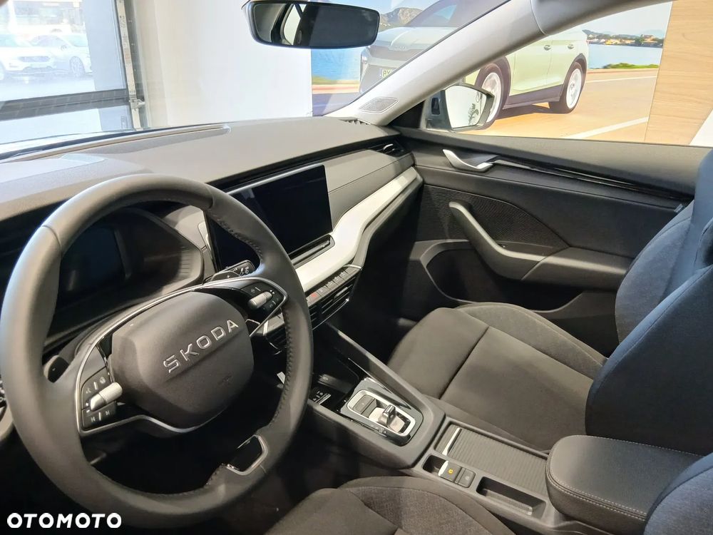 Skoda Octavia 1.5 TSI mHEV Drive Essence DSG - 13