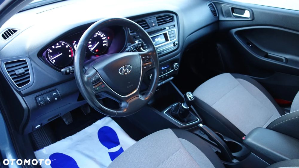 Hyundai i20 1.4 Comfort - 13