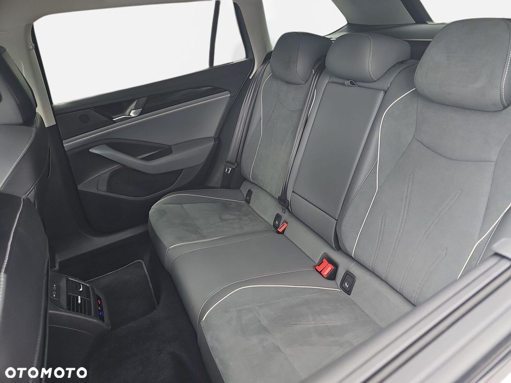 Volkswagen Passat - 18