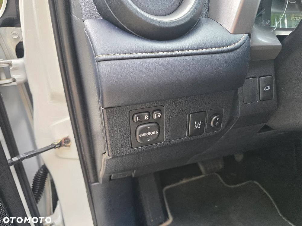 Toyota RAV4 Hybrid Premium 4x2 - 10