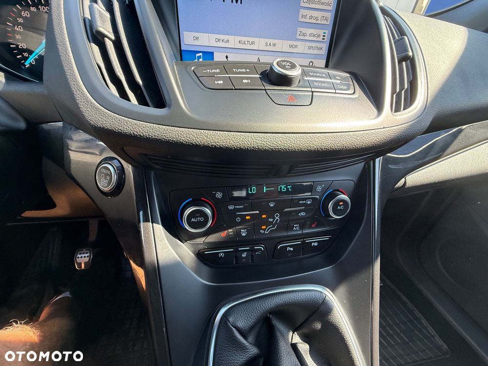 Ford Kuga 1.5 EcoBoost 2x4 ST-Line - 28