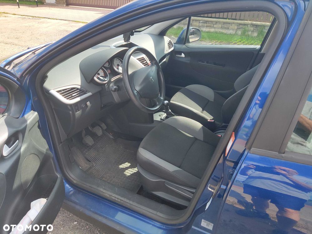 Peugeot 207 - 5