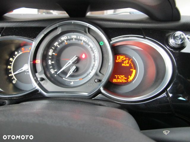 Citroën DS3 e-HDi 90 FAP SoChic - 18