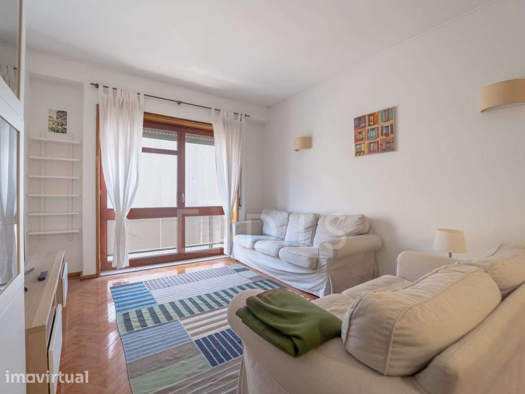 Apartamento T2 com varanda, na Baixa do Porto, Rua do Rosário - Grande imagem: 3/38