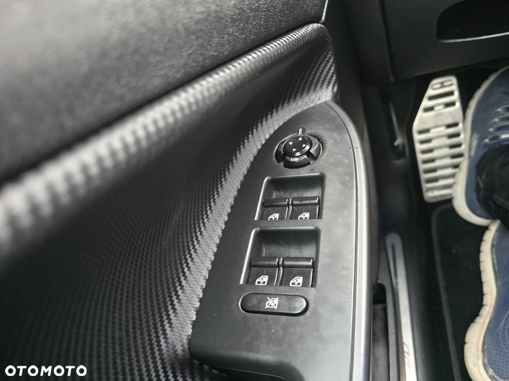 Alfa Romeo Giulietta 1.6 JTDM 16V Super - 24