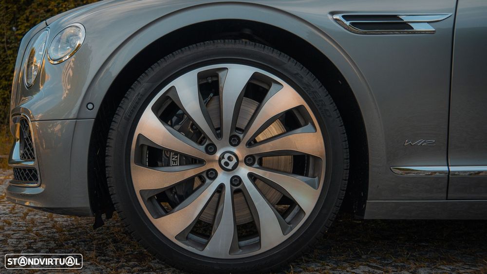 Bentley Flying Spur W12 - 12