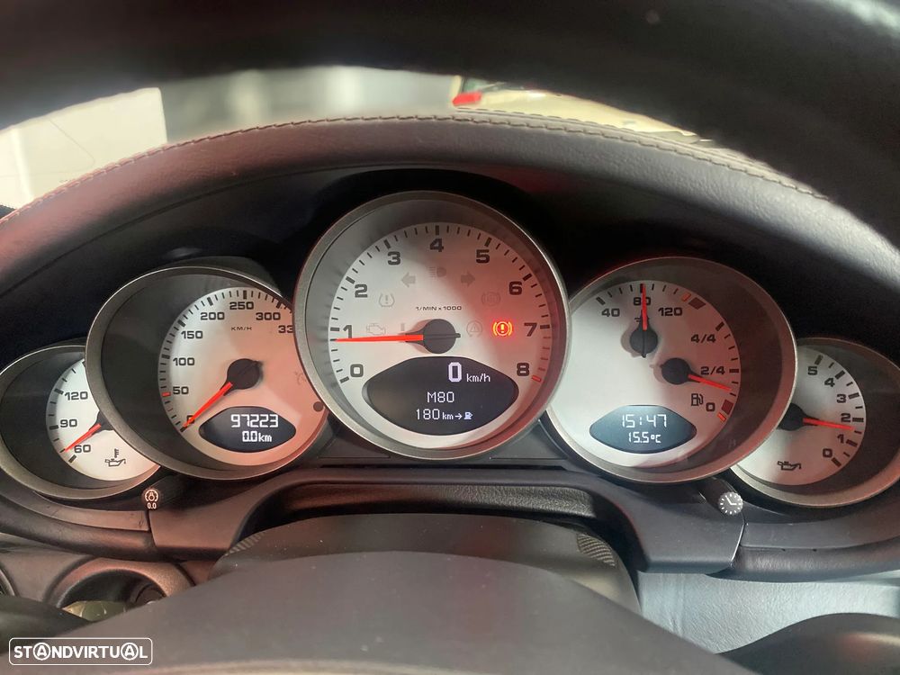 Porsche 911 Série F - 22