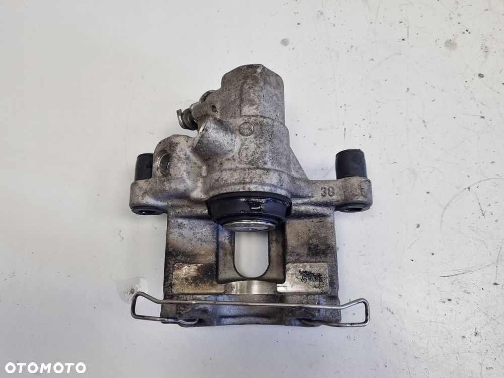 Volvo V40 II TYLNY ZACISK HAMULCOWY prawy tył Pasażera P.T ABE - 9