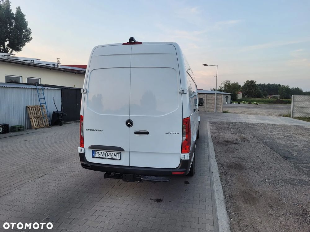 Mercedes-Benz Sprinter - 7